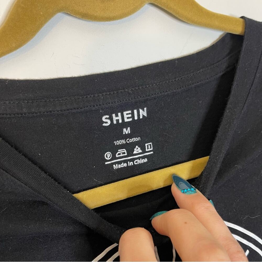 SHEIN Black and White Skeleton Love Graphic Crewneck T Shirt Top Size Medium - Picture 3 of 4